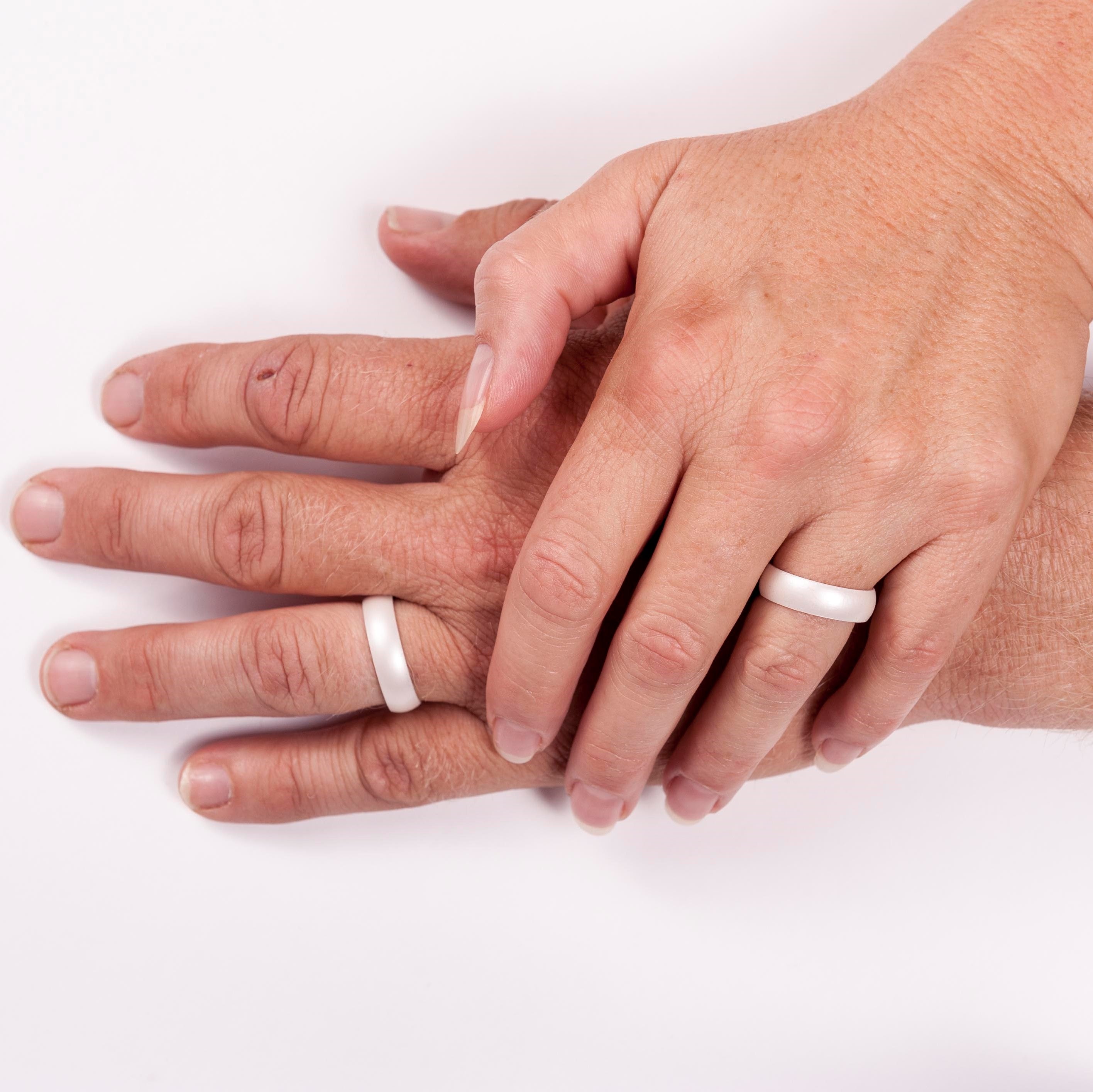 Why wear a silicone wedding ring? – SafeRingz
